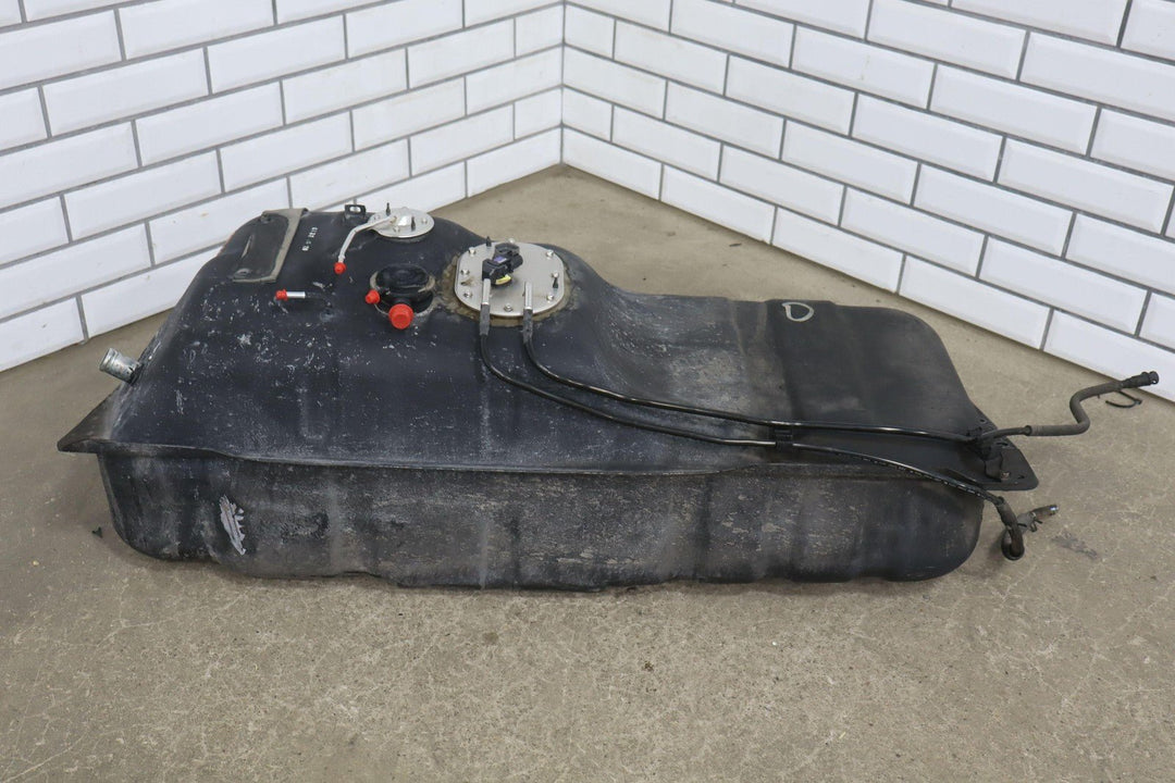 2001 - 2002 Toyota 4Runner 18.5 Gallon Gasoline Fuel Tank W/Pump