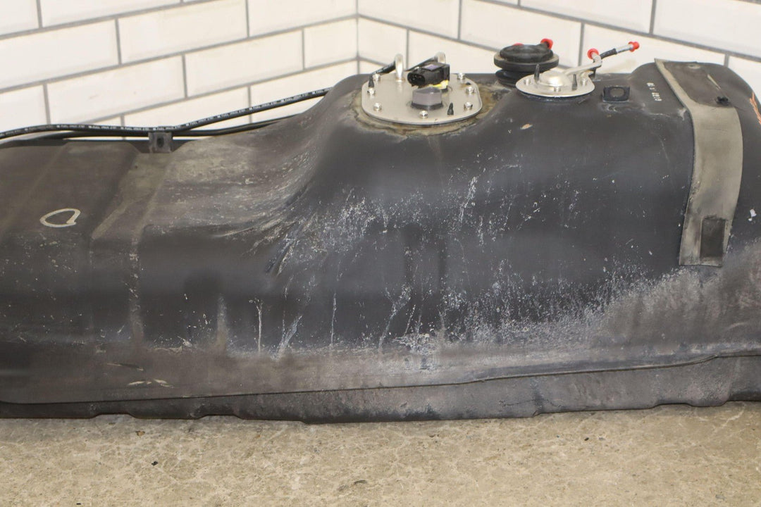 2001 - 2002 Toyota 4Runner 18.5 Gallon Gasoline Fuel Tank W/Pump