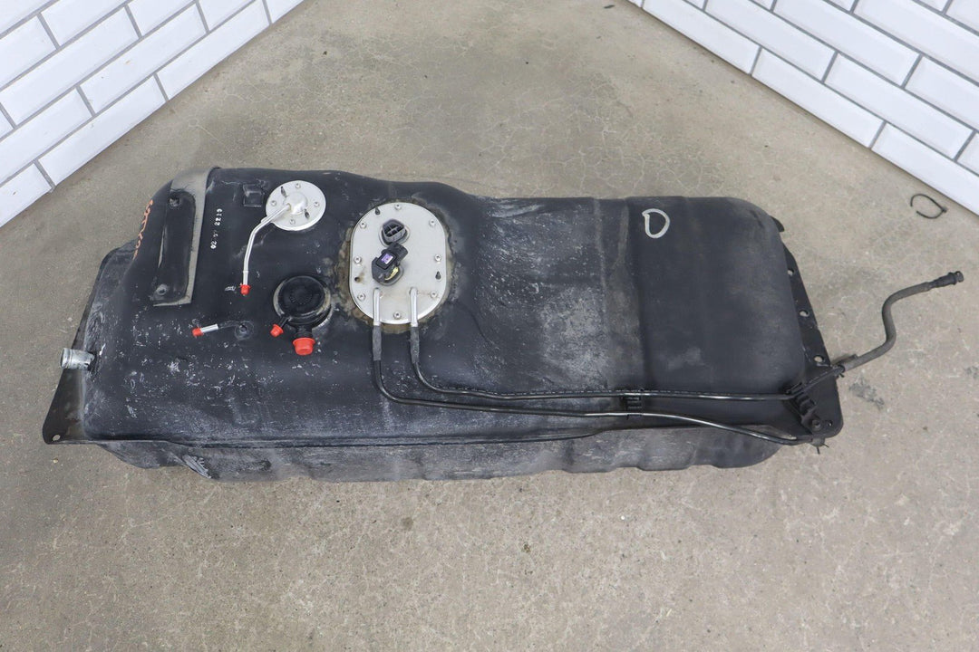 2001 - 2002 Toyota 4Runner 18.5 Gallon Gasoline Fuel Tank W/Pump