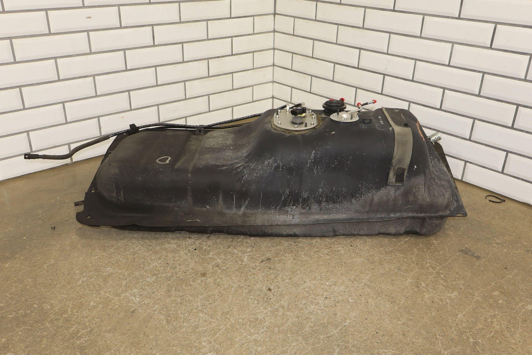 2001 - 2002 Toyota 4Runner 18.5 Gallon Gasoline Fuel Tank W/Pump