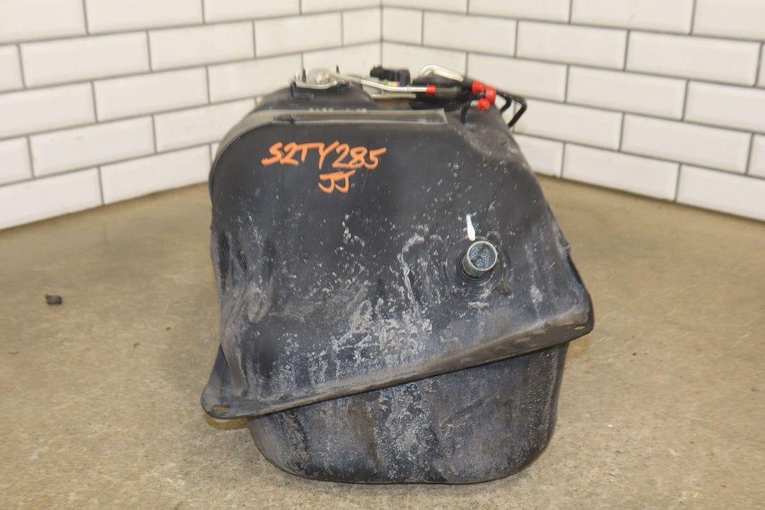 2001 - 2002 Toyota 4Runner 18.5 Gallon Gasoline Fuel Tank W/Pump