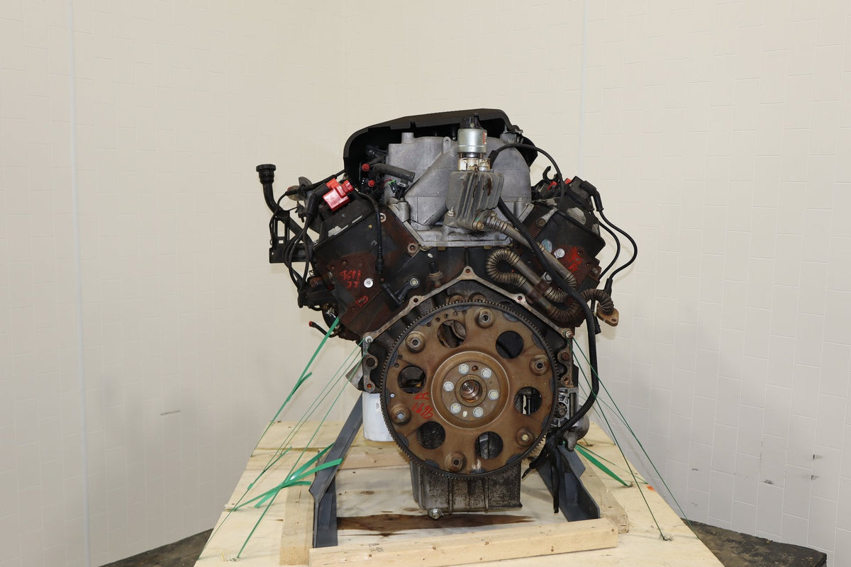 2001-2003 Chevy GMC 8.1L L18 Vortec Big Block V8 Engine Assembly Video Tested