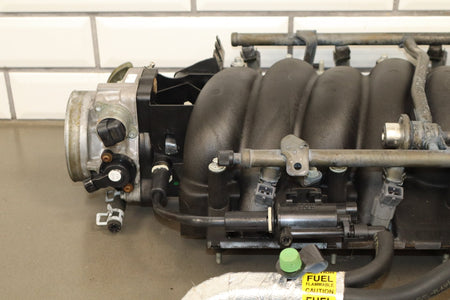 2001-2004 Chevrolet LS1 5.7L Intake Manifold W/ Fueling, Throttle Body