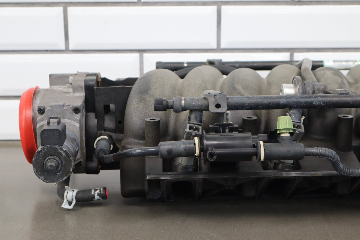 2001-2004 Chevrolet LS1 5.7L Intake Manifold W/ Fueling, Throttle Body