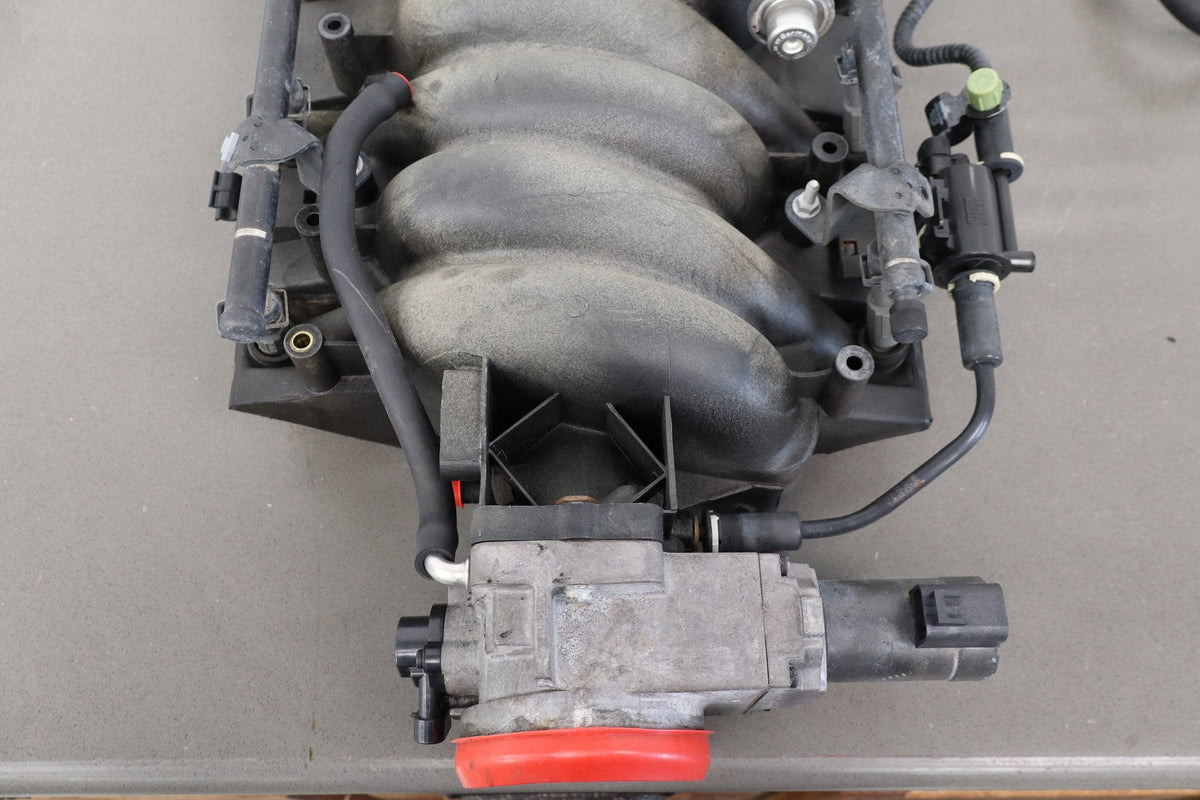 2001-2004 Chevrolet LS1 5.7L Intake Manifold W/ Fueling, Throttle Body
