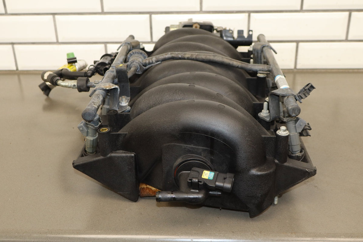 2001-2004 Chevrolet LS1 5.7L Intake Manifold W/ Fueling, Throttle Body
