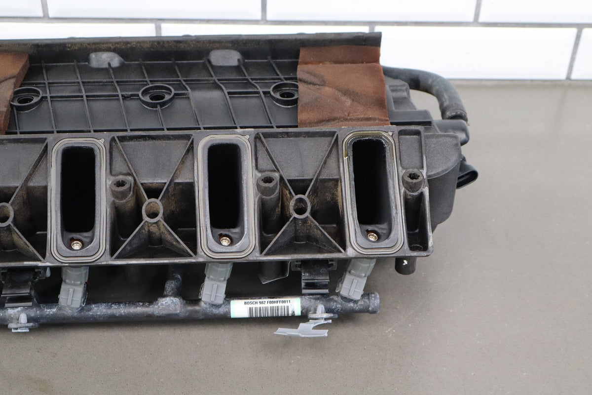 2001-2004 Chevrolet LS1 5.7L Intake Manifold W/ Fueling, Throttle Body
