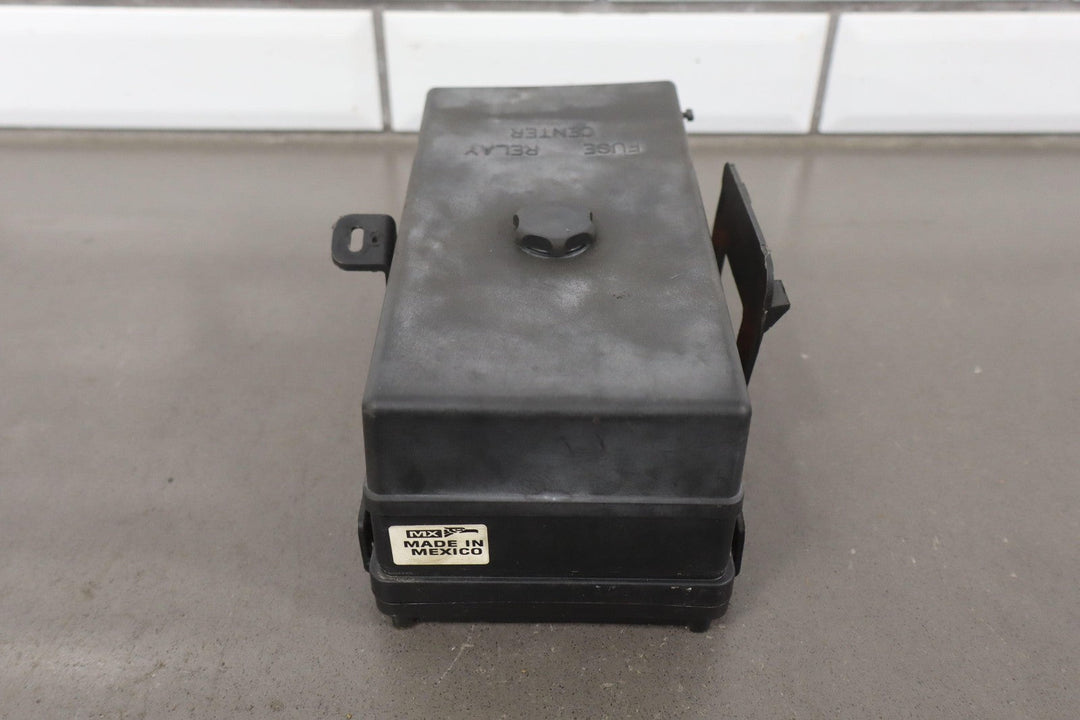 2001 - 2004 Chevy C5 Corvette Dash Cabin Interior Distribution Fuse Relay Box