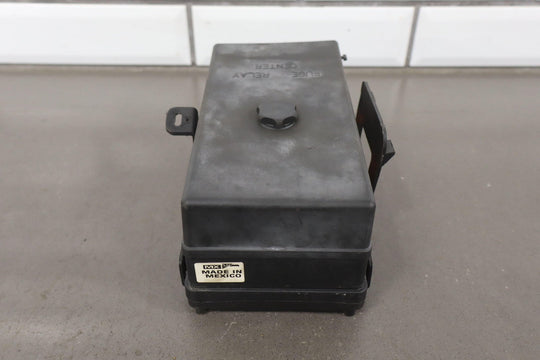 2001 - 2004 Chevy C5 Corvette Dash Cabin Interior Distribution Fuse Relay Box