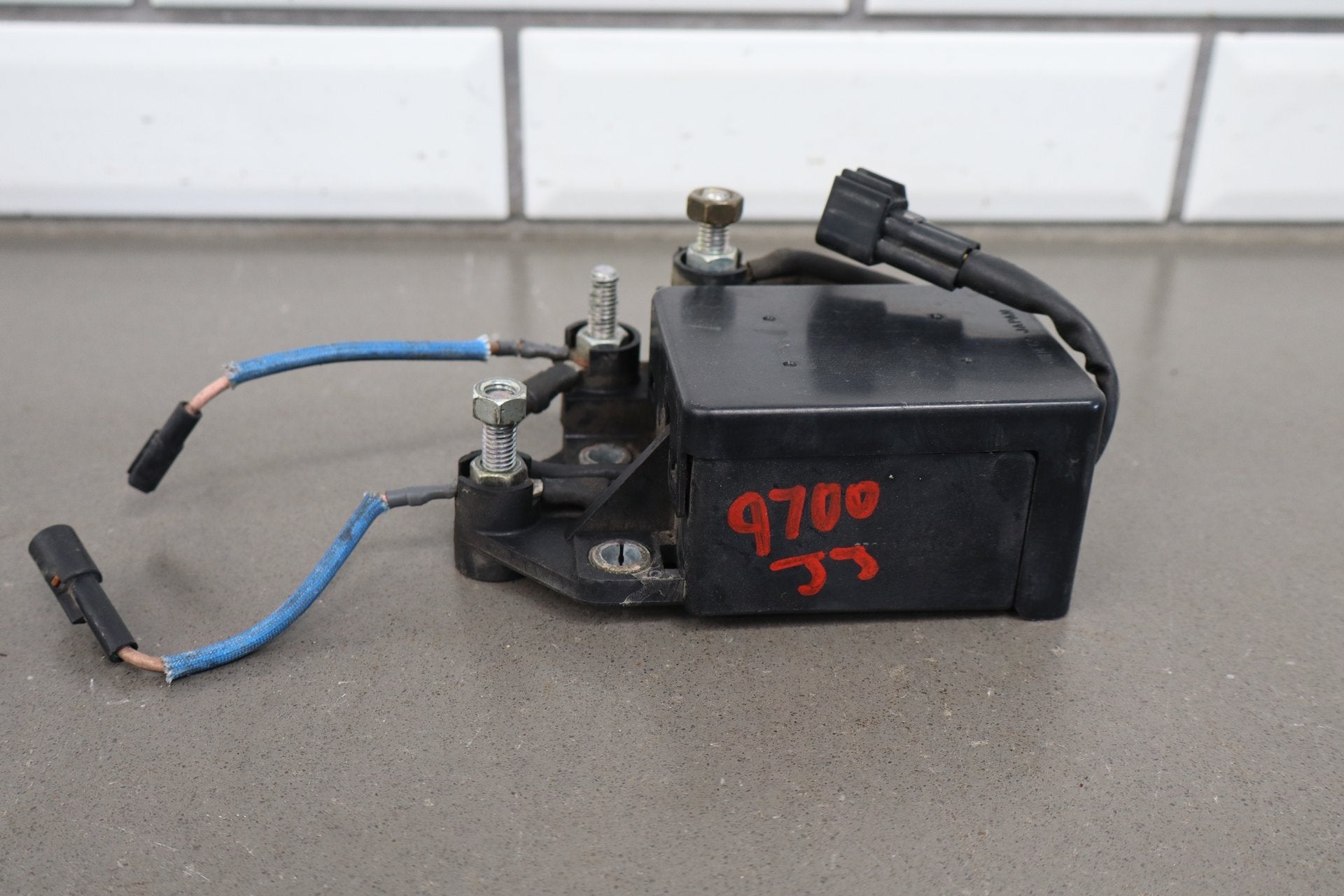 2001-2004 Chevy GMC 6.6L Duramax LB7 Glow Plug Controller Module Relay OEM