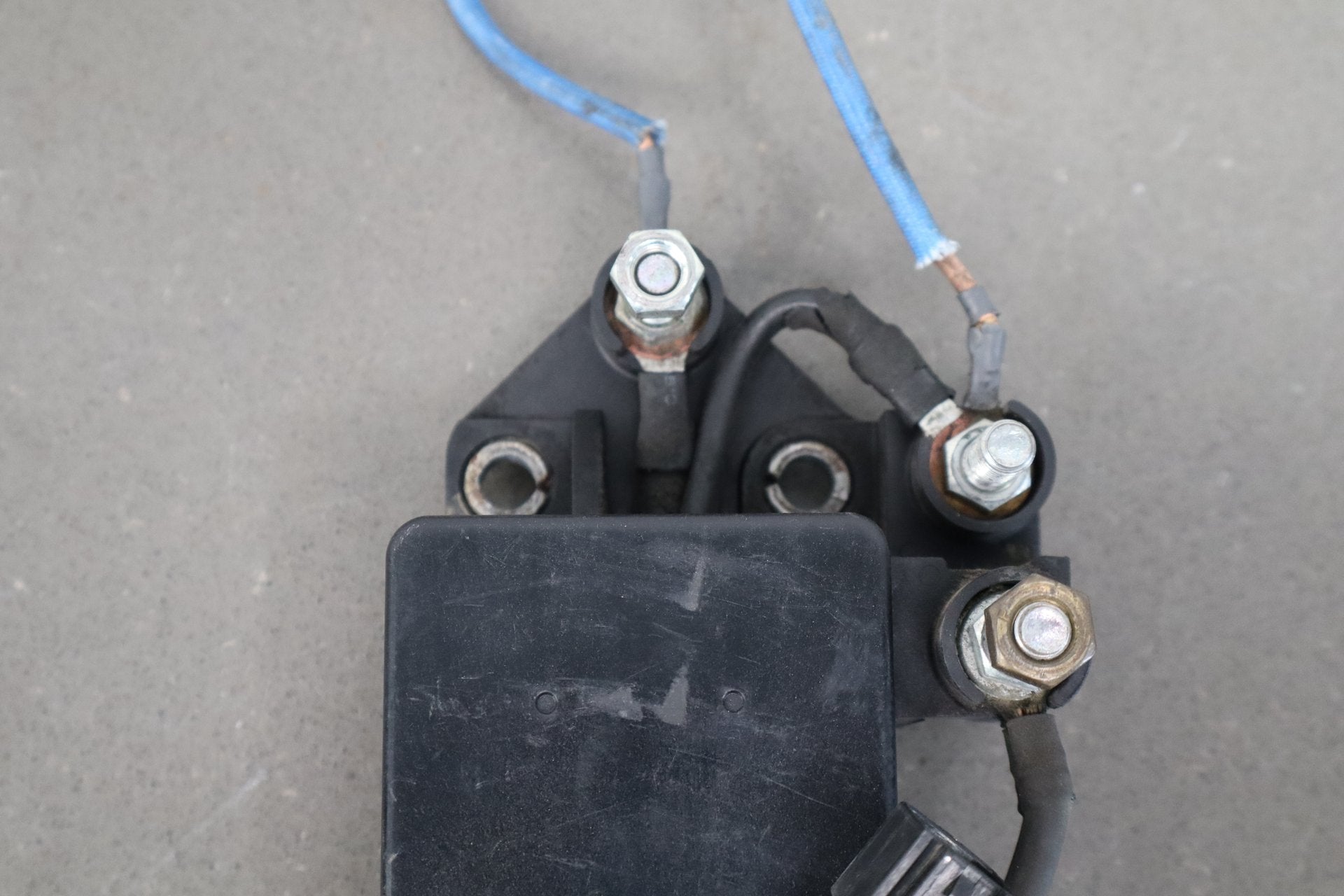 2001-2004 Chevy GMC 6.6L Duramax LB7 Glow Plug Controller Module Relay OEM