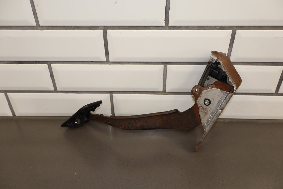 2001-2005 Chevy GMC Duramax Lb7-Lly Accelerator Pedal Assembly Complete OEM