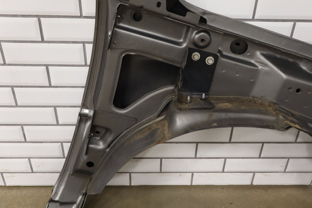 2001 - 2005 GMC Yukon Denali Left Fender 19168845 Steel Gray (16U)