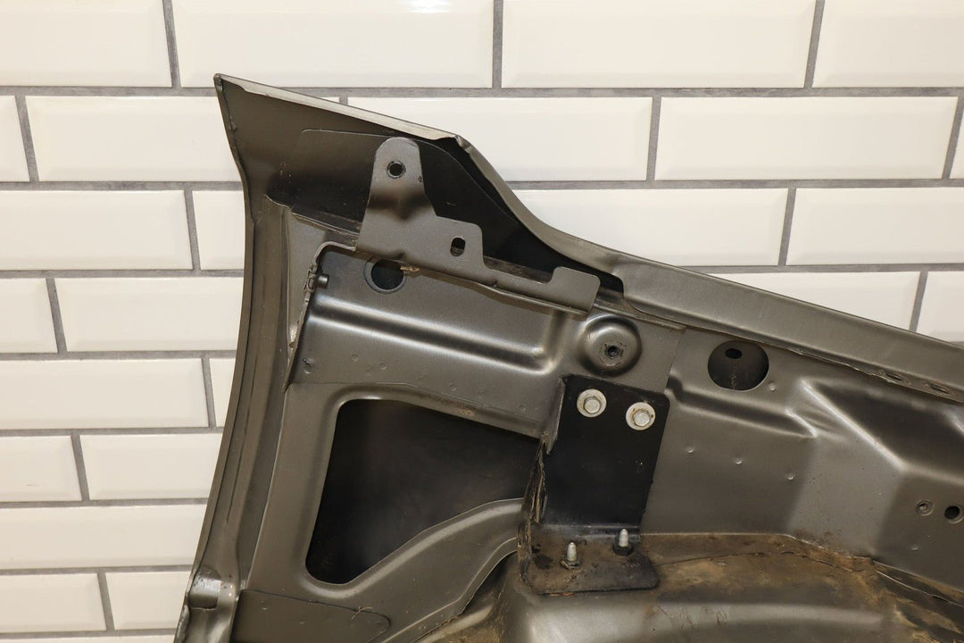 2001 - 2005 GMC Yukon Denali Left Fender 19168845 Steel Gray (16U)