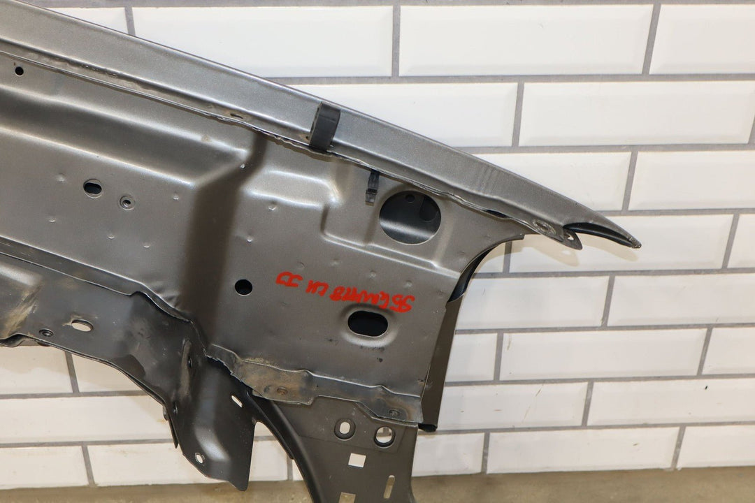 2001 - 2005 GMC Yukon Denali Left Fender 19168845 Steel Gray (16U)