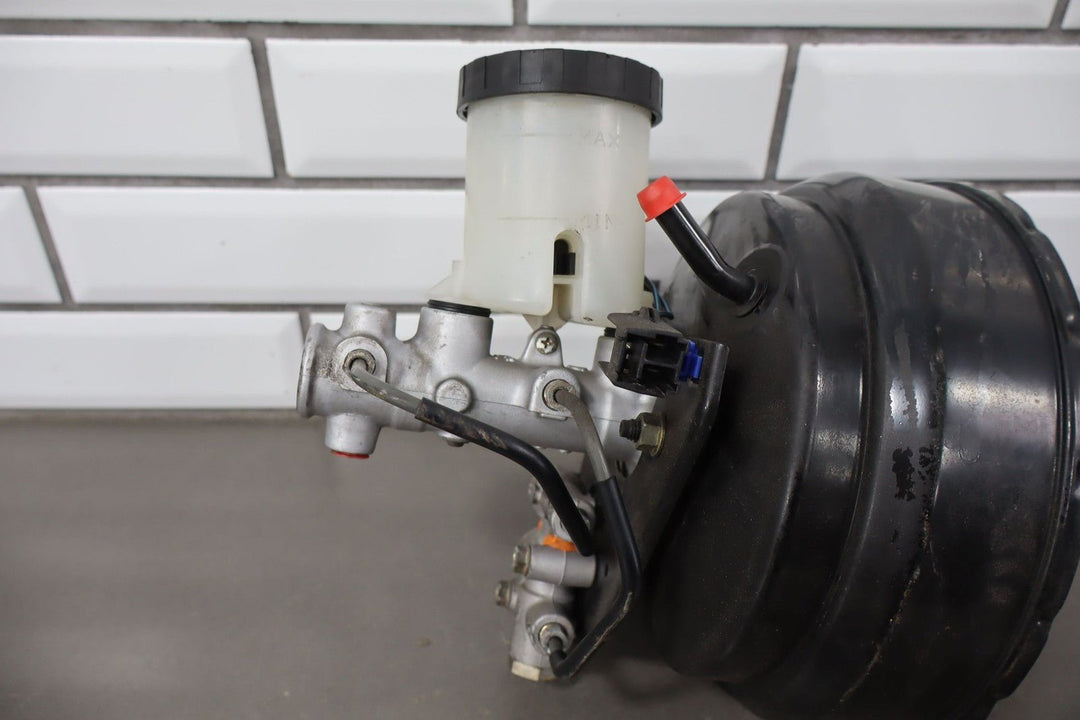 2001 - 2005 Mazda Miata NB Power Brake Booster W/ Reservoir (W/ ABS)