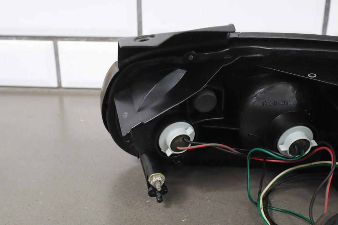 2001 - 2005 Mazda MX - 5 Miata Left Tail Light N06651160 *1 Crack*