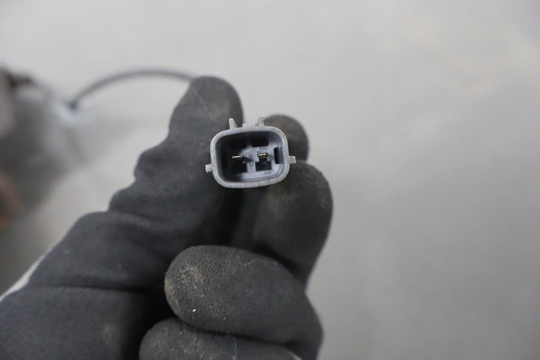 2001 - 2005 Mazda MX - 5 Miata Mazdaspeed Right Front Spindle NE4533021