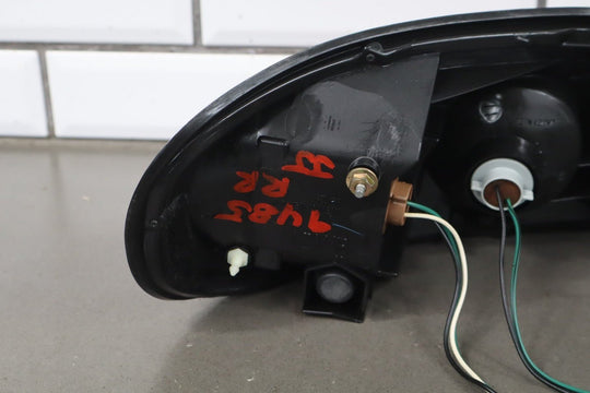 2001 - 2005 Mazda MX - 5 Miata Right Tail Light N06651150