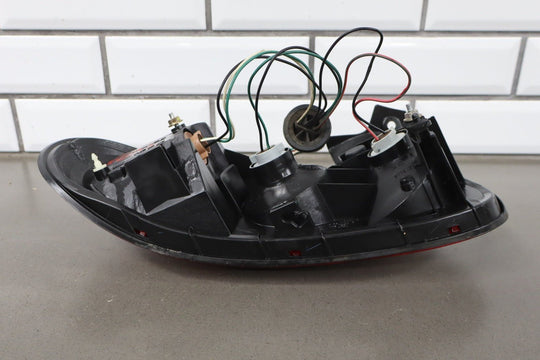 2001 - 2005 Mazda MX - 5 Miata Right Tail Light N06651150