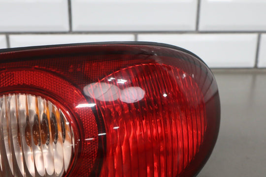 2001 - 2005 Mazda MX - 5 Miata Right Tail Light N06651150