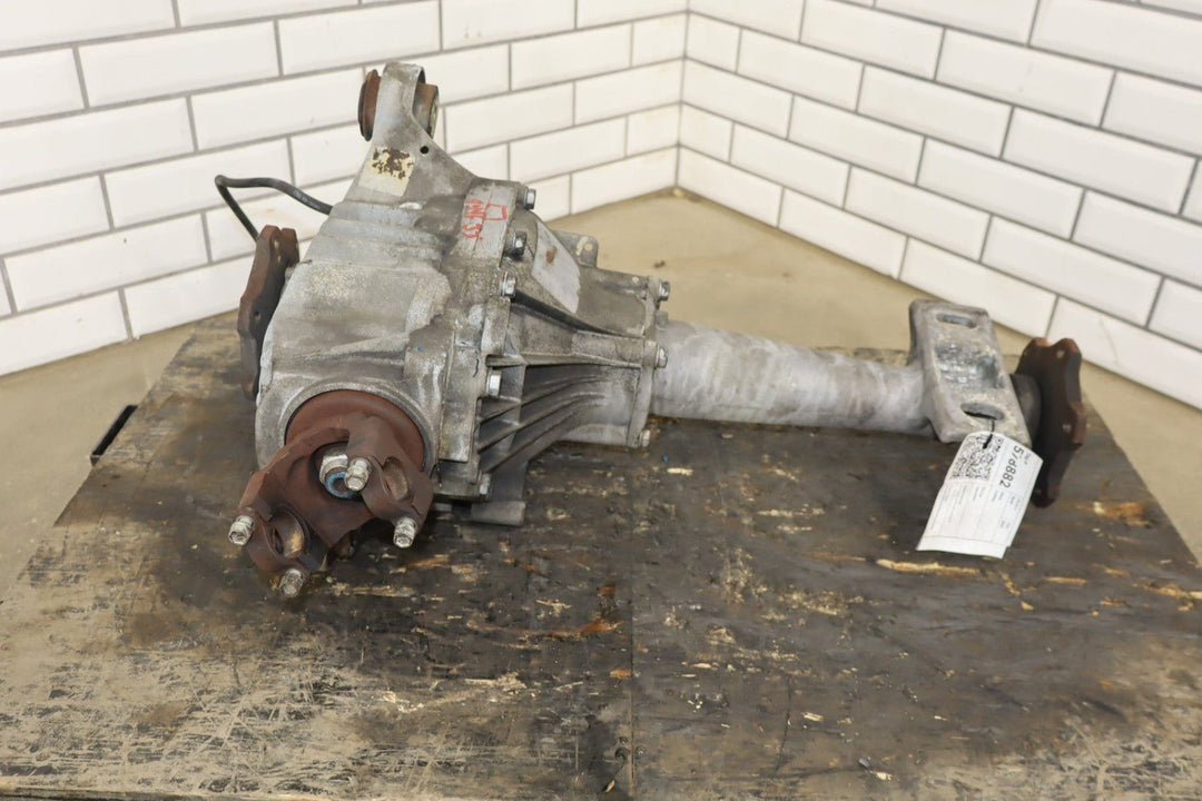 2001 - 2006 Cadillac Escalade AWD 3.73 Front Differential Assembly 15839874