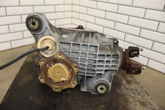 2001 - 2006 Cadillac Escalade AWD 3.73 Front Differential Assembly 15839874