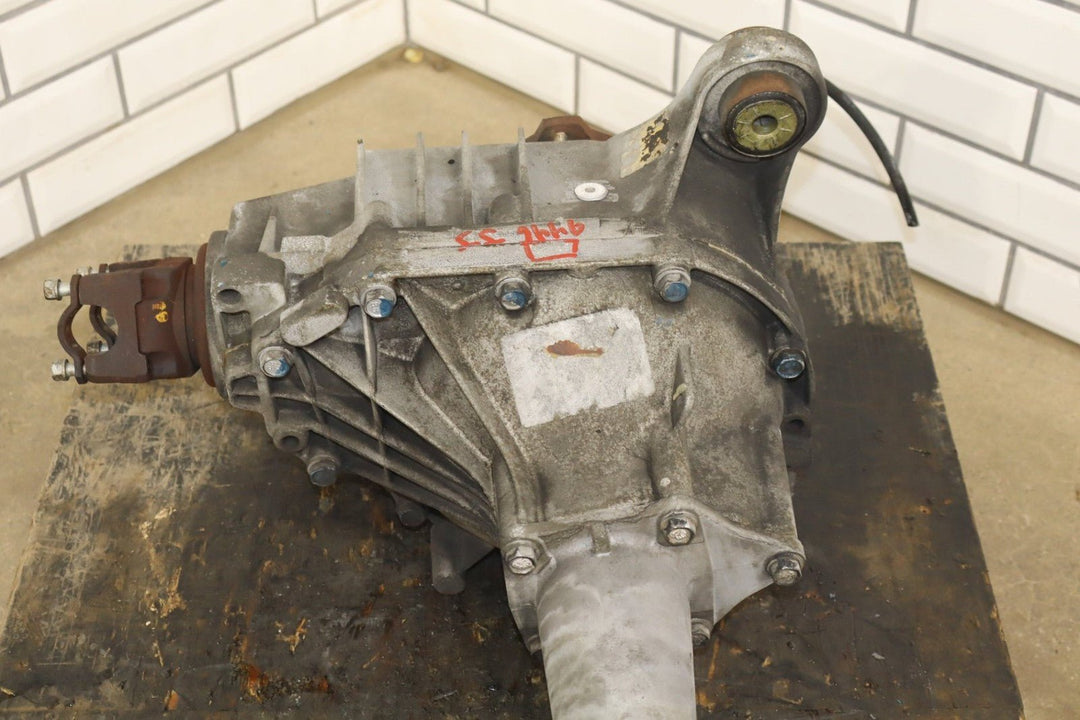 2001 - 2006 Cadillac Escalade AWD 3.73 Front Differential Assembly 15839874