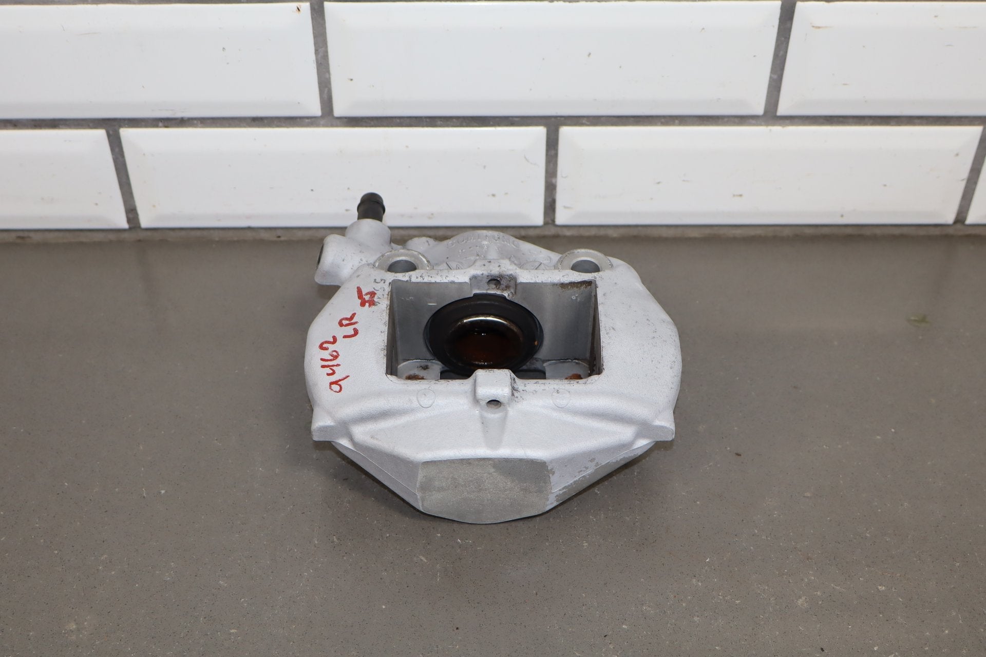 2001-2006 Lexus LS430 Pair- Rear Calipers