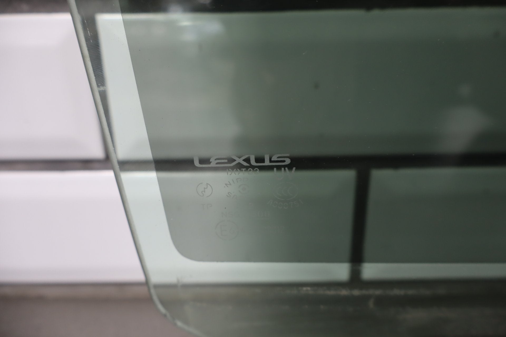 2001-2006 Lexus LS430 Right Rear Door Window OEM
