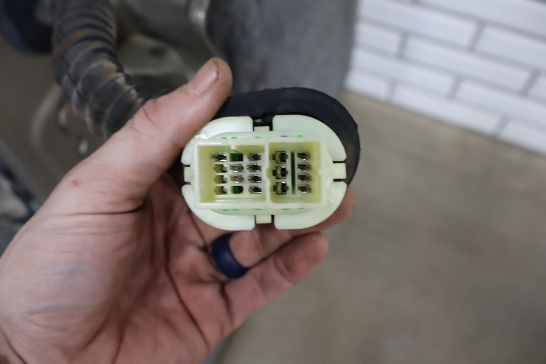 2001 - 2007 GMC Sierra Silverado 2500HD Crew Cab Left Rear Door