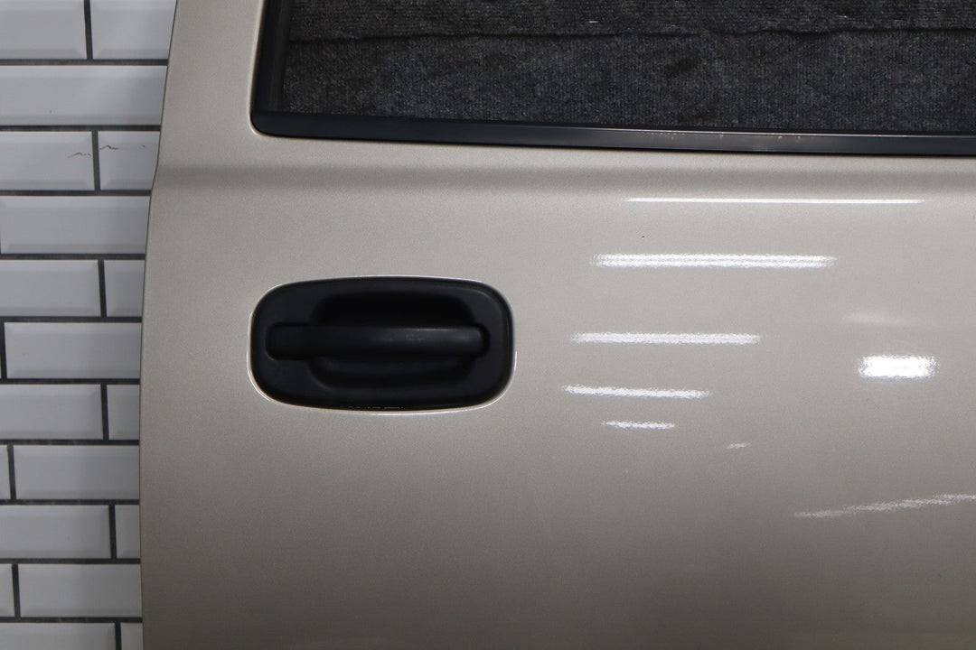 2001 - 2007 GMC Sierra Silverado 2500HD Crew Cab Right Rear Door
