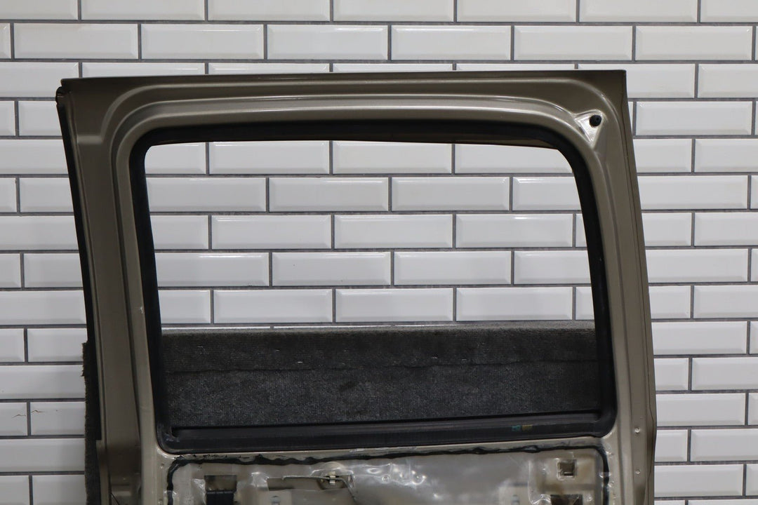 2001 - 2007 GMC Sierra Silverado 2500HD Crew Cab Right Rear Door