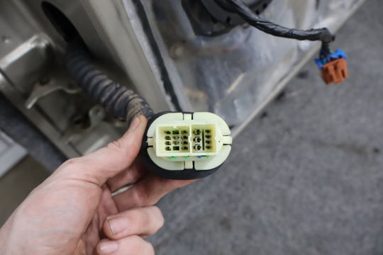 2001 - 2007 GMC Sierra Silverado 2500HD Crew Cab Right Rear Door