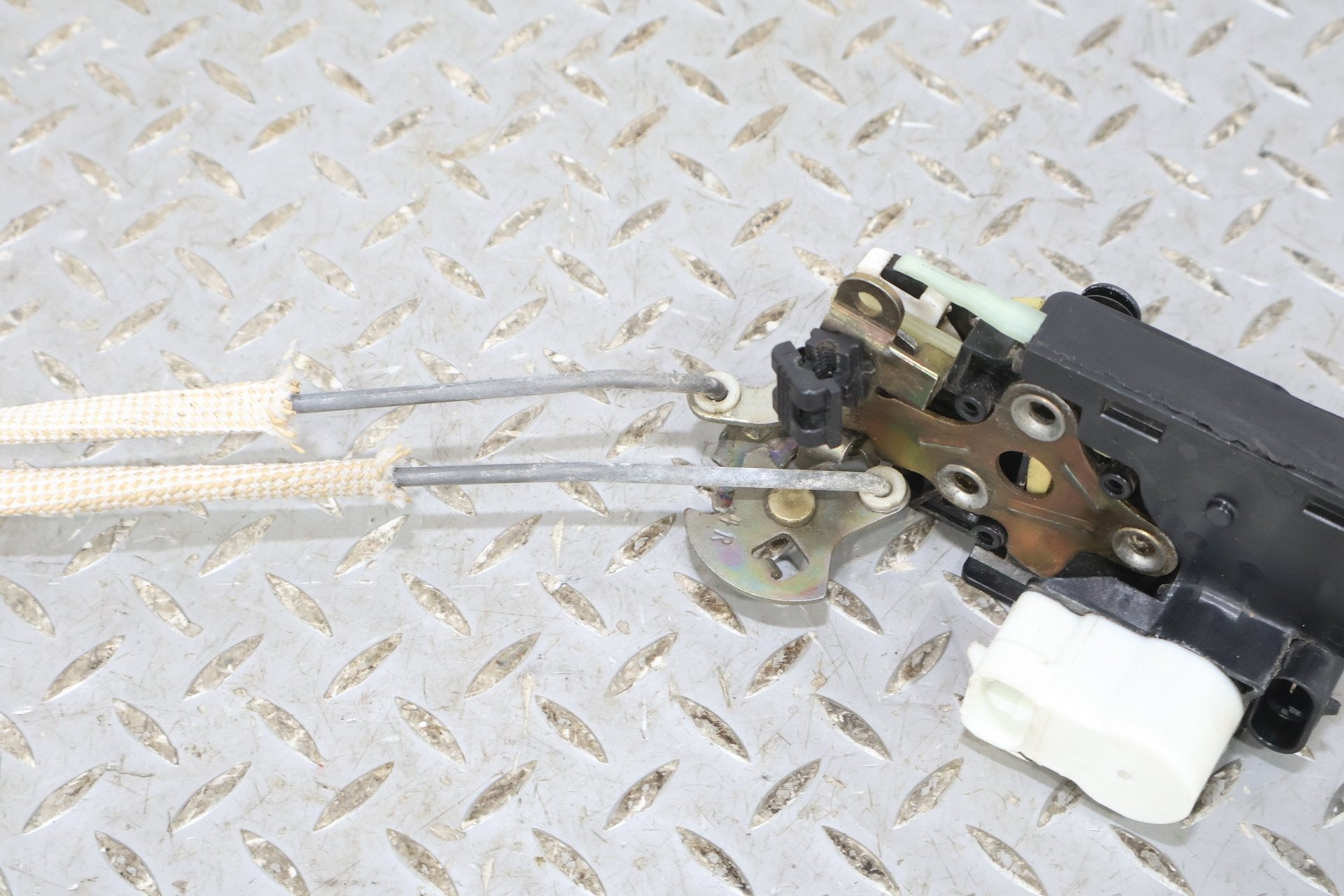 2001 Chevrolet Corvette- Right Front Door Latch