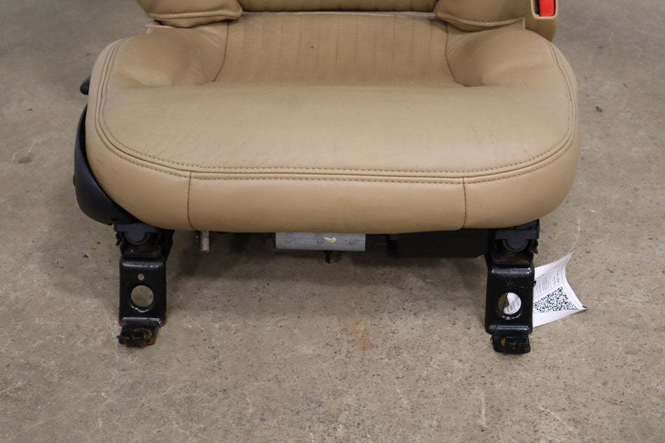 2001 Chevrolet Corvette Right Front Sport Seat Leather Light Oak 673