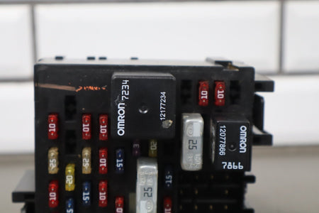 2001 Chevrolet Silverado GMT800- Cabin Fuse Box