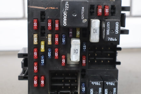 2001 Chevrolet Silverado GMT800- Cabin Fuse Box
