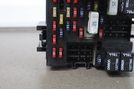 2001 Chevrolet Silverado GMT800- Cabin Fuse Box