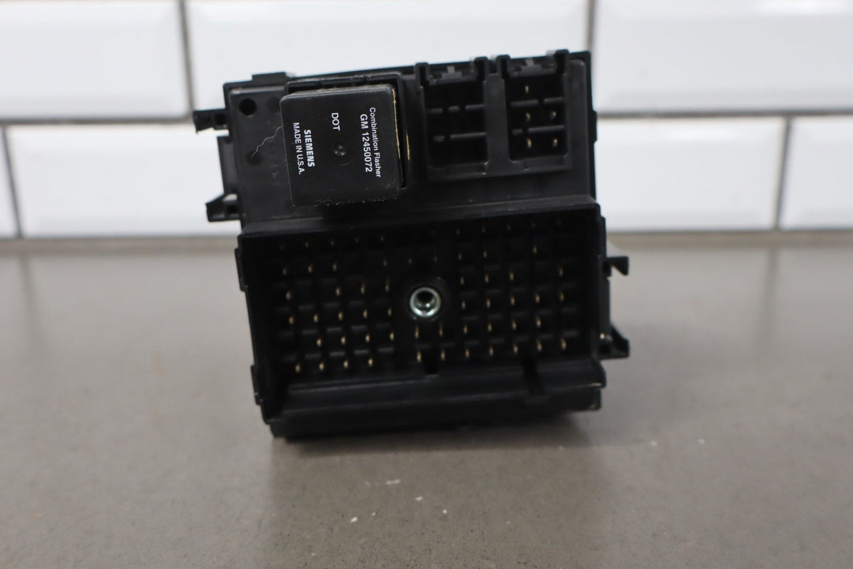 2001 Chevrolet Silverado GMT800- Cabin Fuse Box