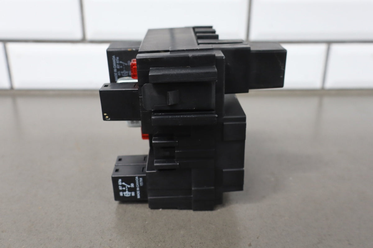 2001 Chevrolet Silverado GMT800- Cabin Fuse Box