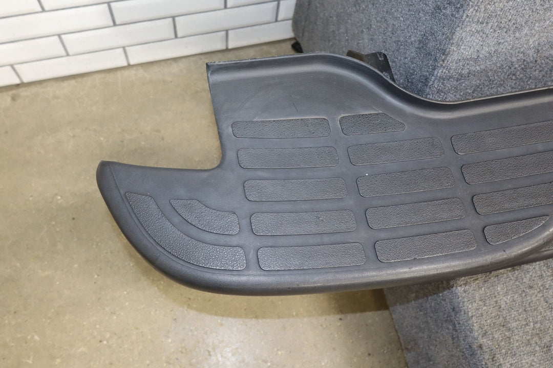2001 Chevrolet Suburban 2500 Rear Bumper 11U