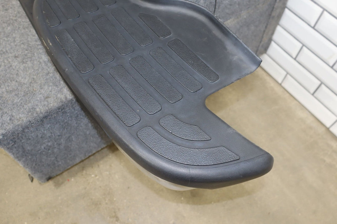 2001 Chevrolet Suburban 2500 Rear Bumper 11U
