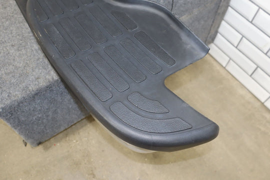 2001 Chevrolet Suburban 2500 Rear Bumper 11U