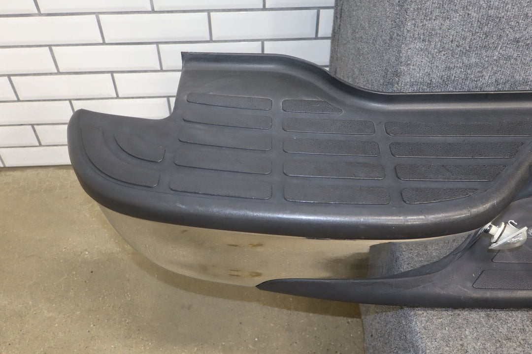 2001 Chevrolet Suburban 2500 Rear Bumper 11U