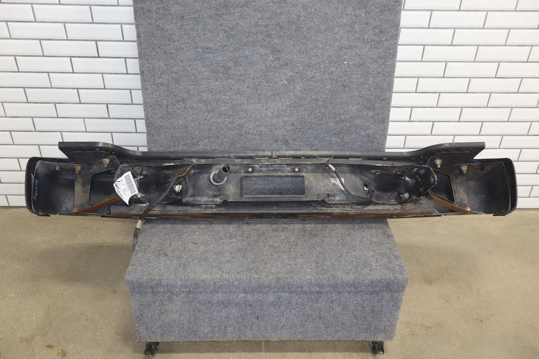 2001 Chevrolet Suburban 2500 Rear Bumper 11U