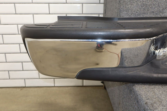 2001 Chevrolet Suburban 2500 Rear Bumper 11U