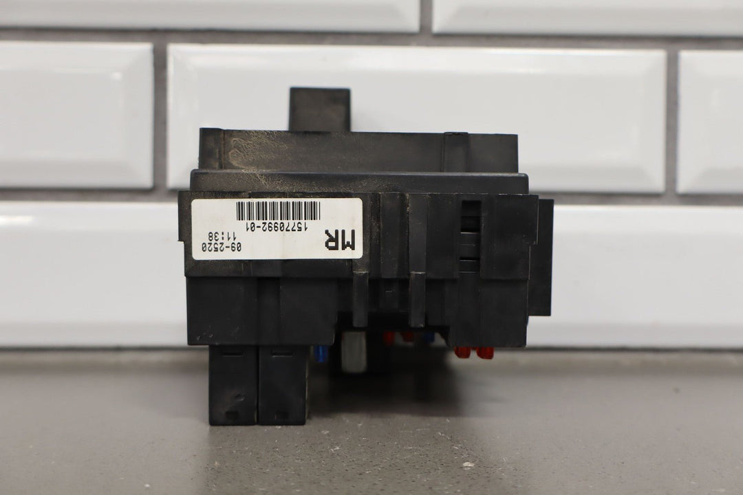 2001 Chevy Silverado 2500HD Cabin/Interior Fuse Box Assembly 15770992