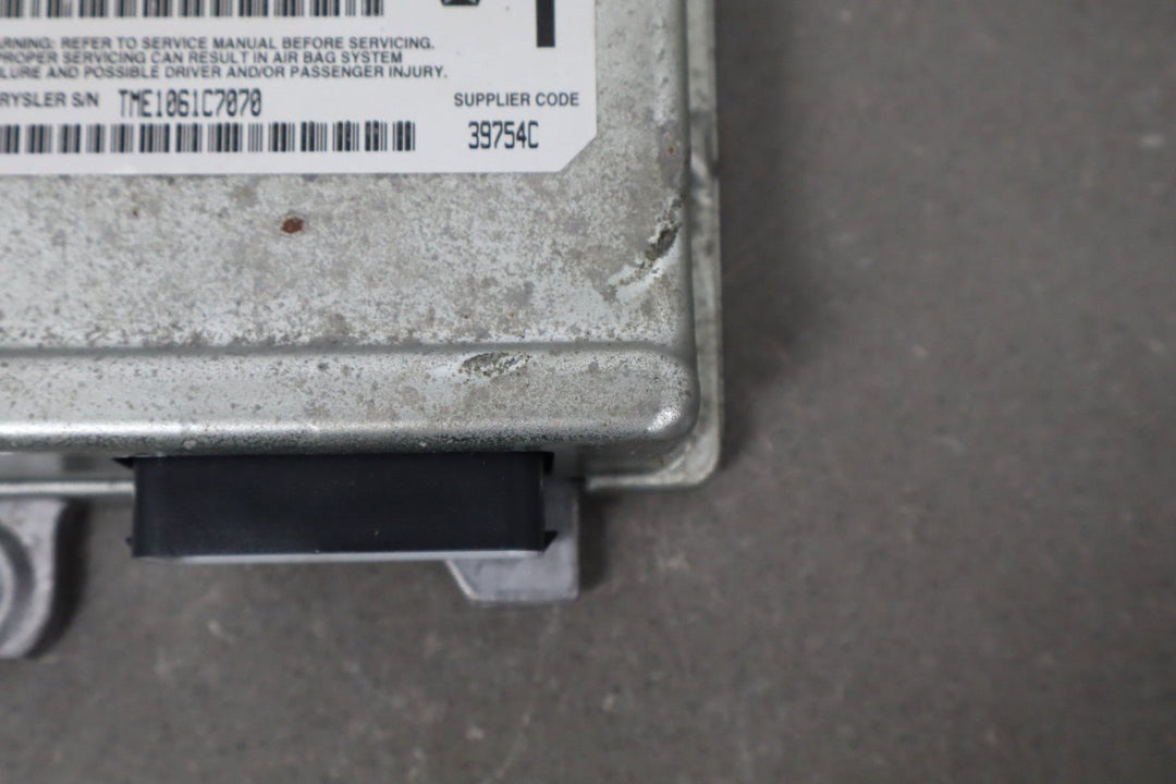 2001 Dodge Viper R/T - 10 Airbag SRS Module P04848802AE