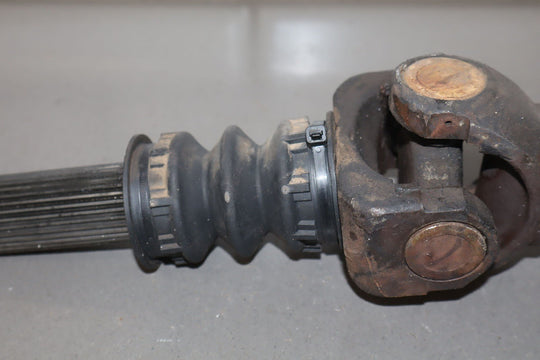 2001 GMC 2500HD 8.1L 4x4 Front Driveshaft Assembly (Auto Trans)